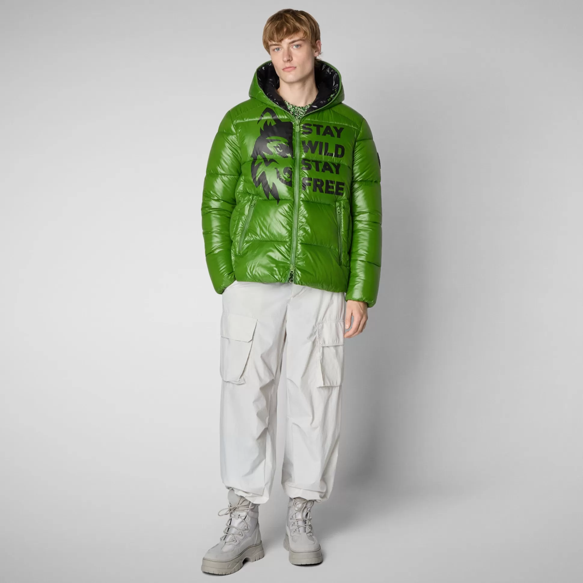 Store Animal-free Herren-steppjacke Evander Mit Kapuze In Grass Green Wolf Print Herren Animal-Free Steppjacken